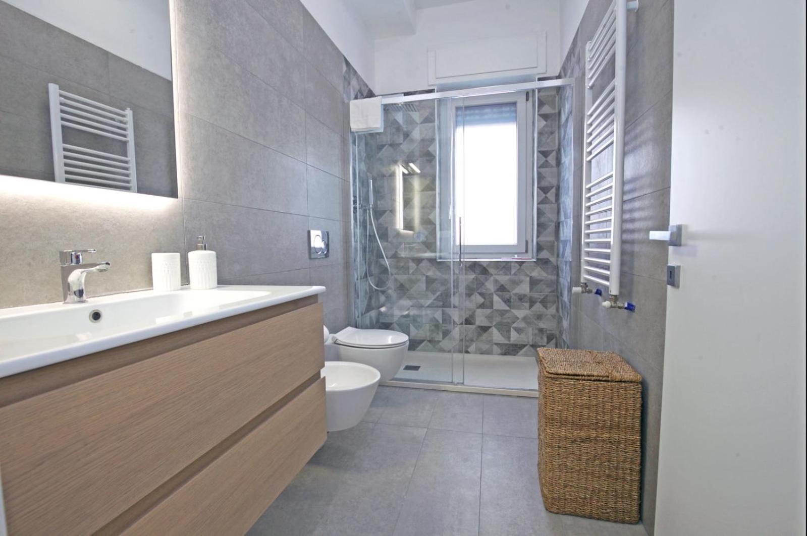 "Movie Heaven" Metro-Centric & Luxury Hub Apartment Milan Luaran gambar