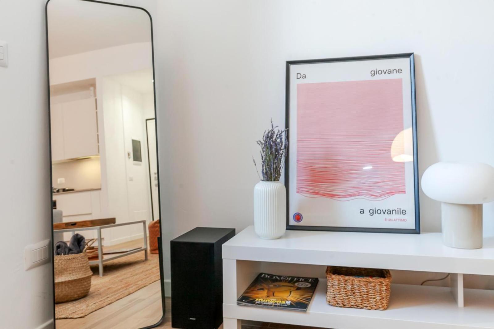 "Movie Heaven" Metro-Centric & Luxury Hub Apartment Milan Luaran gambar